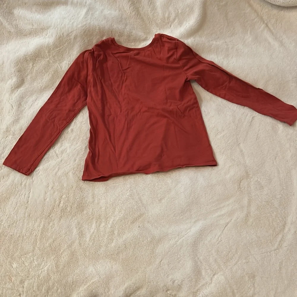 The Children’s Place long sleeved tee